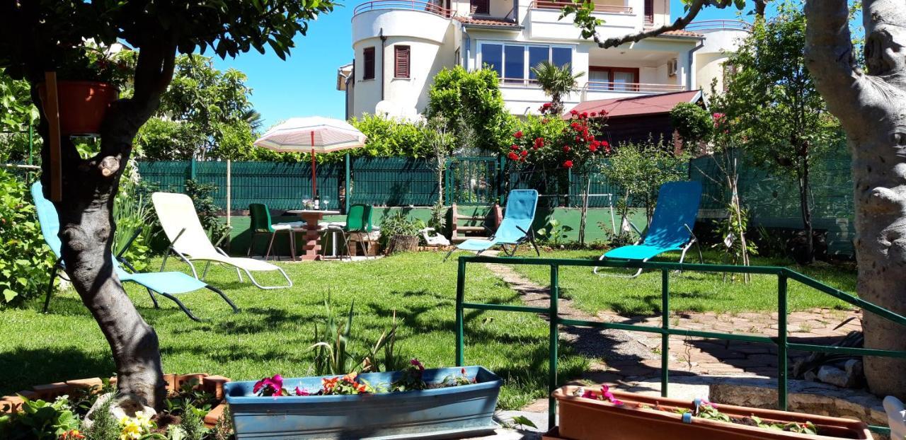 Apartments Anic Novigrad Istria Buitenkant foto